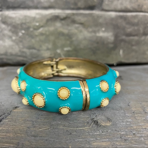 ⭐️Host Pick⭐️ Fornash Enamel Hinged Bangle - Picture 2 of 6